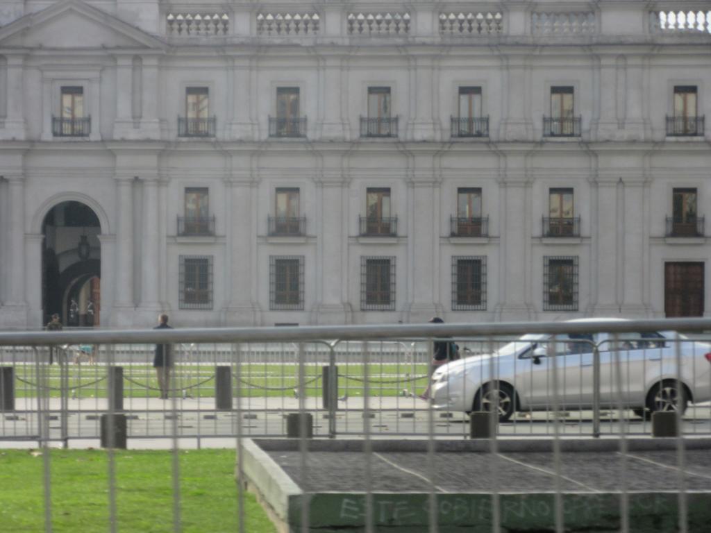 Appartamento Departamento Paseo Bulnes Metro La Moneda Santiago del Cile Esterno foto
