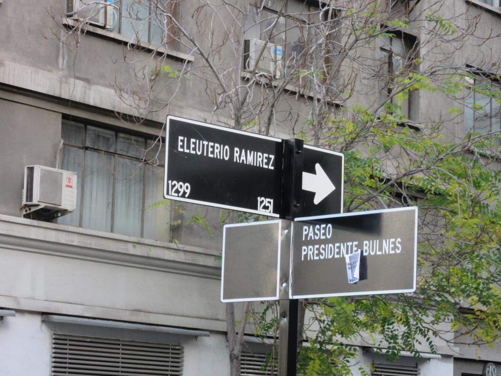 Appartamento Departamento Paseo Bulnes Metro La Moneda Santiago del Cile Esterno foto